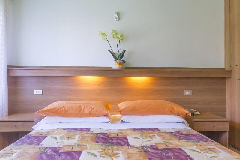 Hotel Trentino Folgaria Bagian luar foto